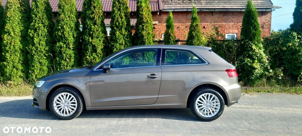 Audi A3 Sportback 1.6 TDI DPF Ambiente - 11