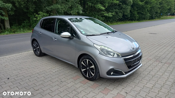 Peugeot 208 1.2 PureTech Allure S&S EAT6