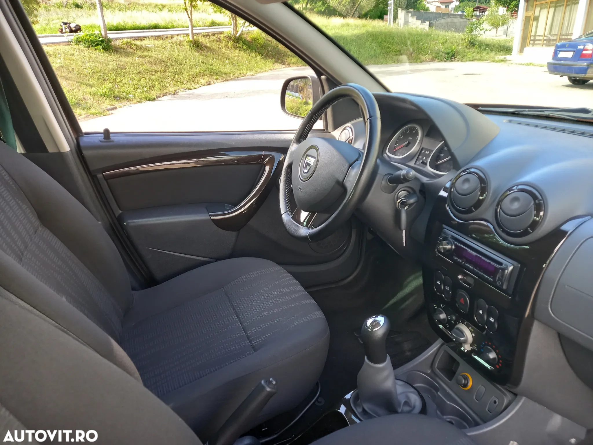 Dacia Duster 1.6 4x2 Prestige - 6