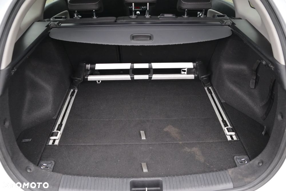 Kia Ceed 1.6 GDI L Business Line - 13