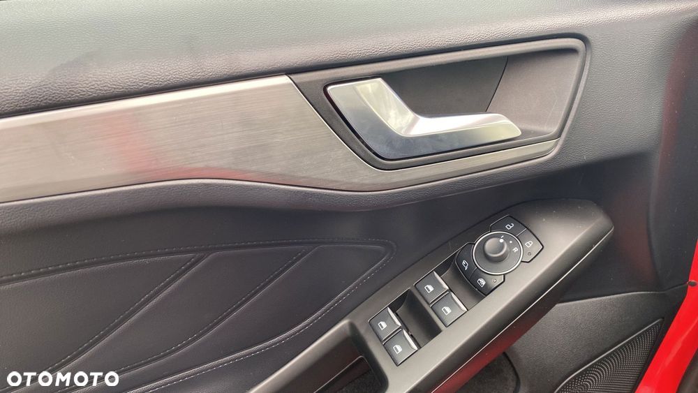 Ford Focus 1.0 EcoBoost mHEV Titanium X - 15