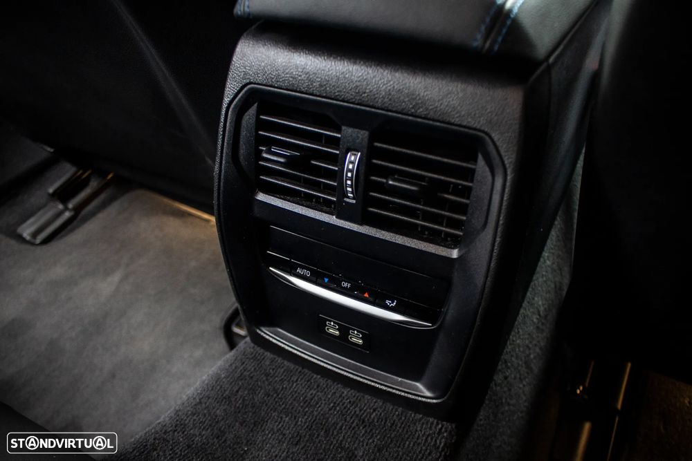 BMW i4 M50 Pack Desportivo M Pro - 44