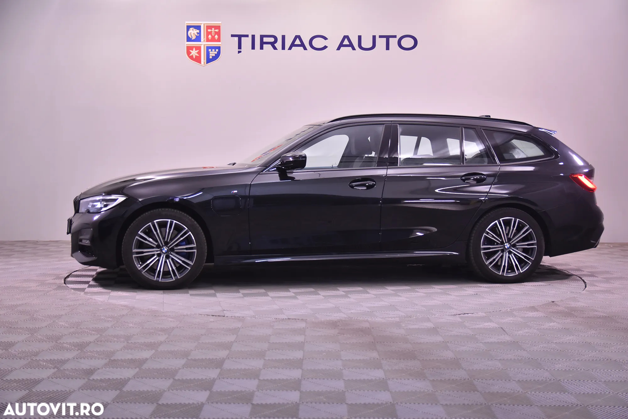 BMW Seria 3 330e Touring Aut. M Sport - 2