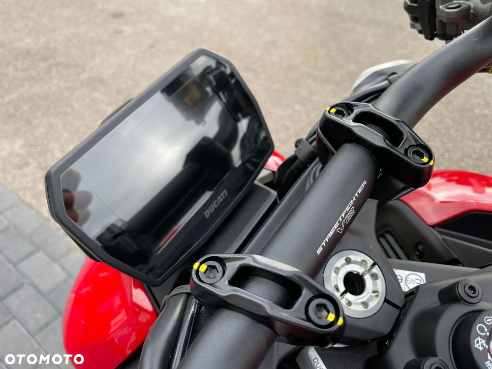 Ducati Streetfighter V2 - 15