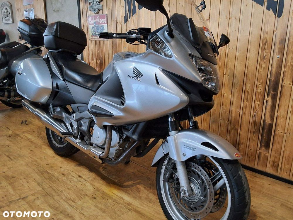 Honda NT - 7