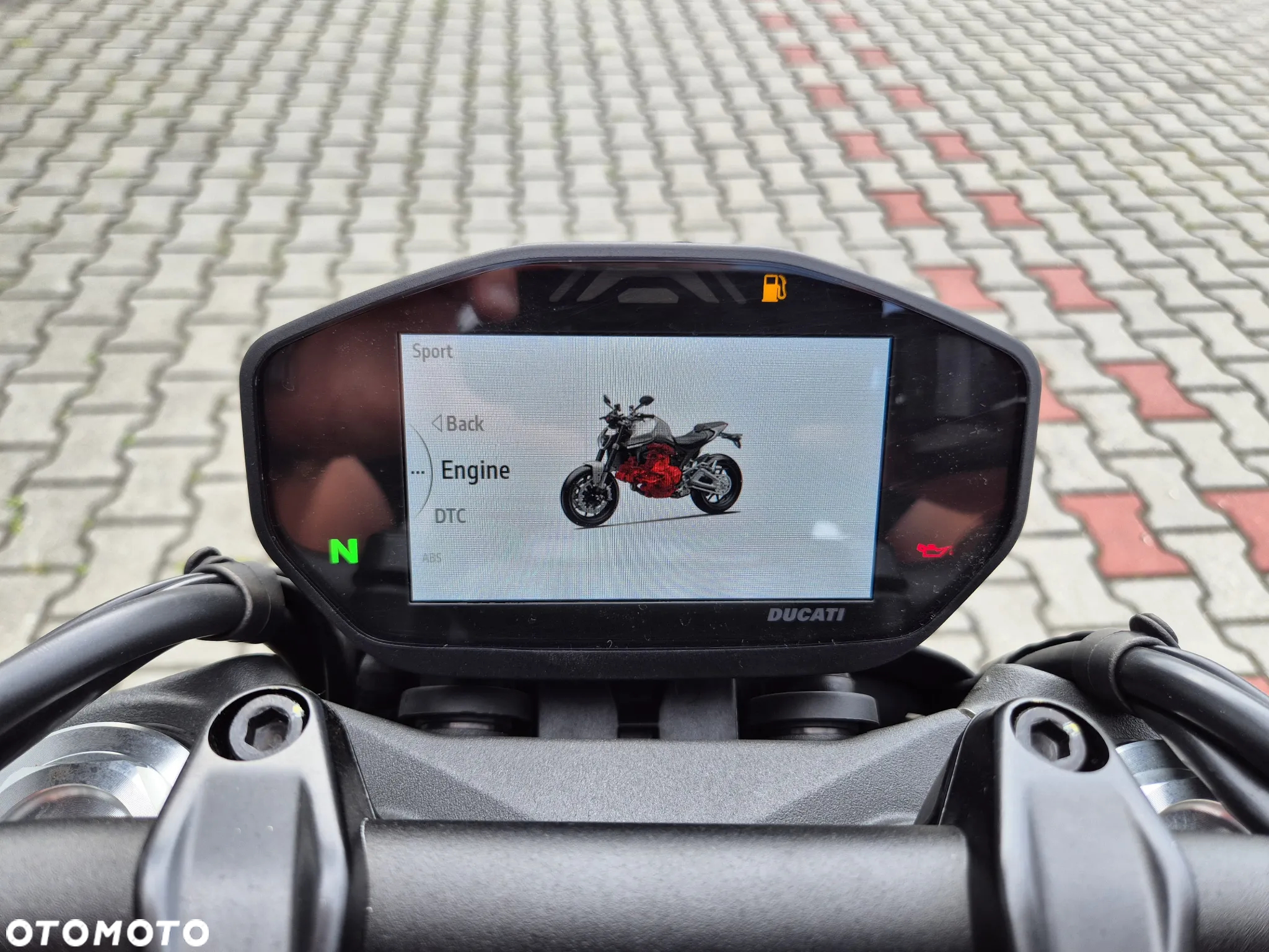 Ducati Monster - 15