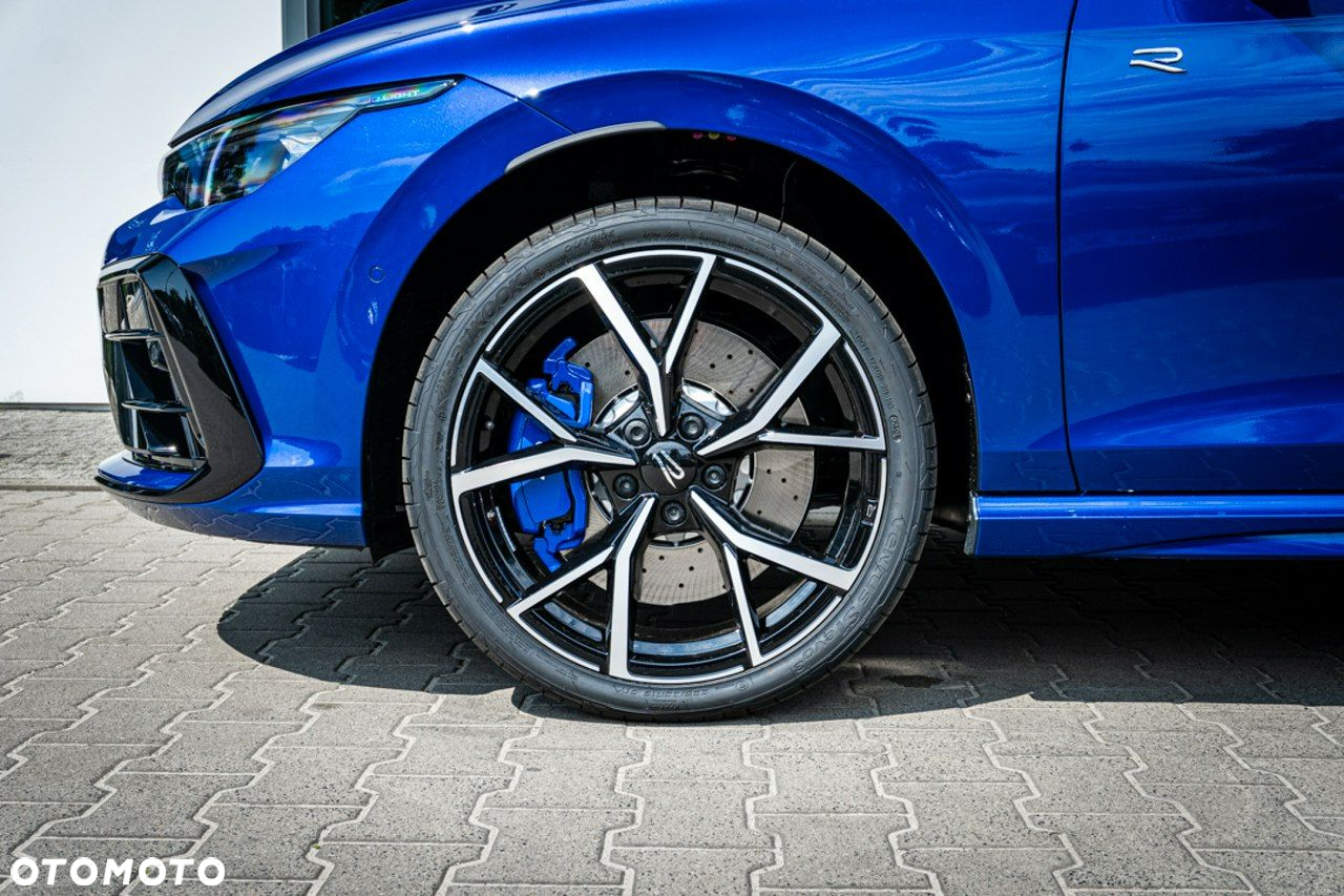 Volkswagen Golf - 12
