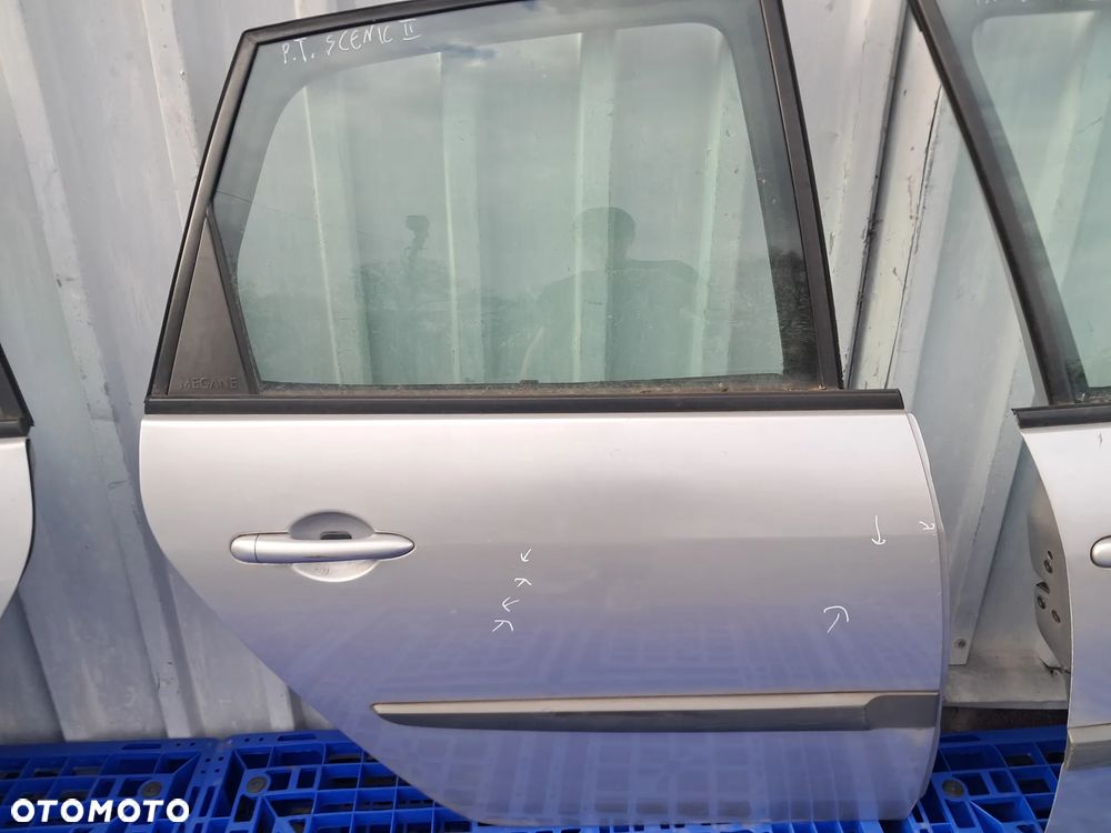 Renault Scenic II 1.6 Benzyna Drzwi - 8