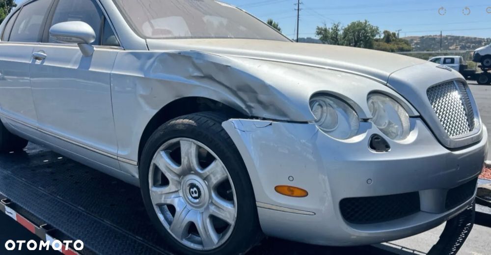 Bentley Flying Spur - 15