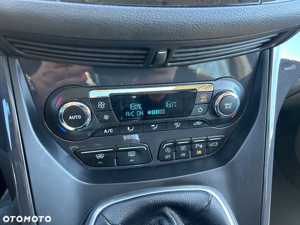 Ford Kuga 2.0 TDCi 2x4 Titanium - 34