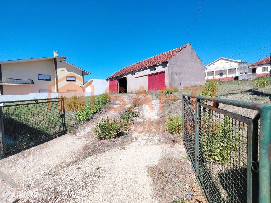 ARMAZÉM MULTIUSOS COM 150MT2 INSERIDO NUM TERRENO DE 1270 MT2