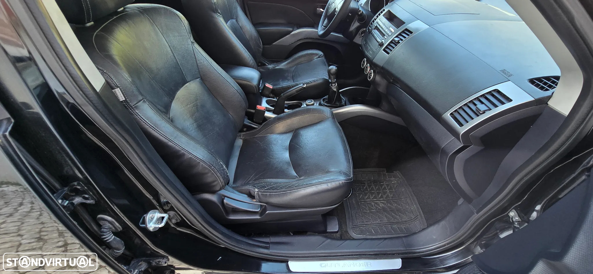 Mitsubishi Outlander 2.0 DI-D Intense+ 4WD - 35