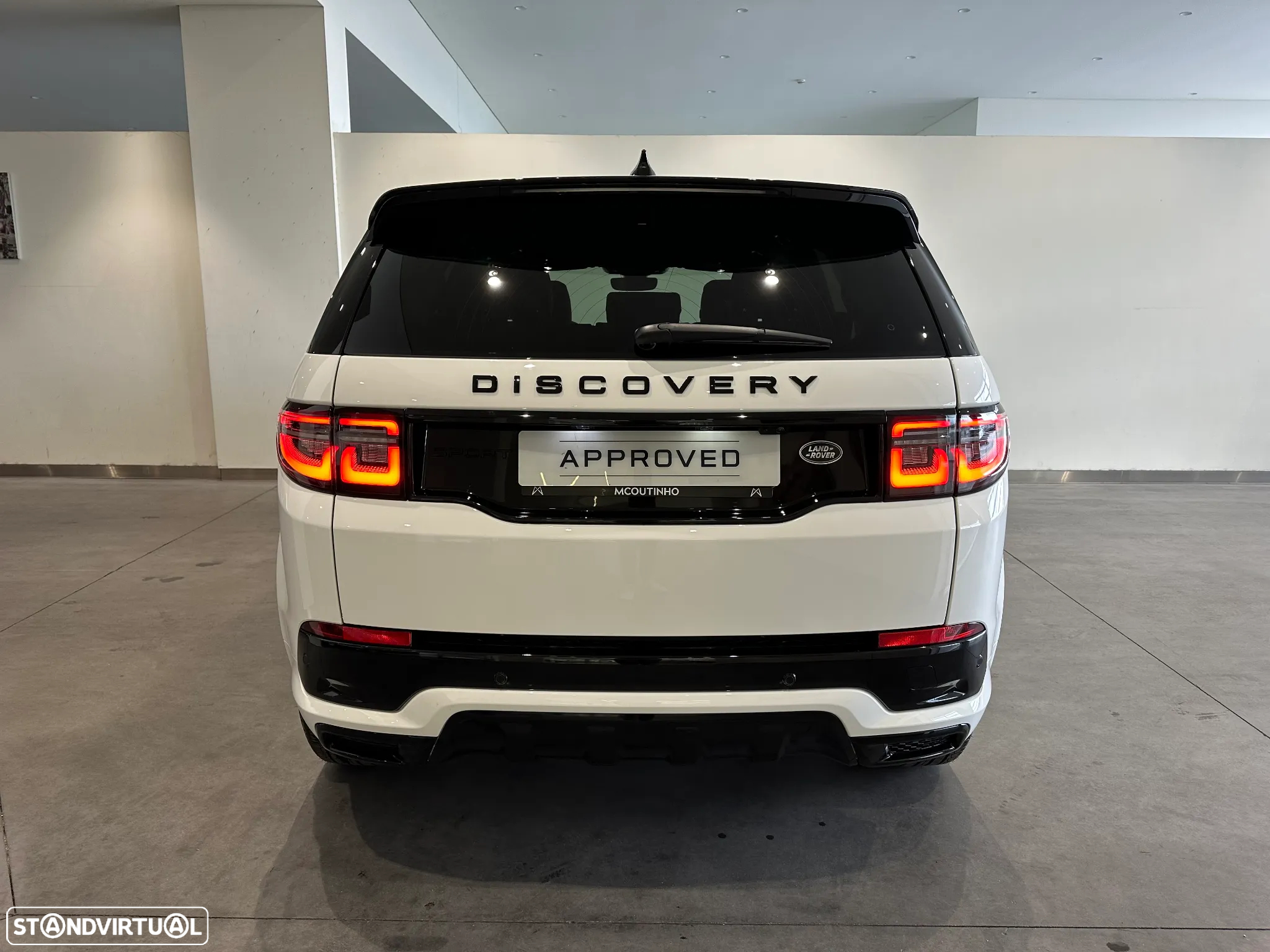 Land Rover Discovery Sport 2.0 D165 R-Dynamic S - 6