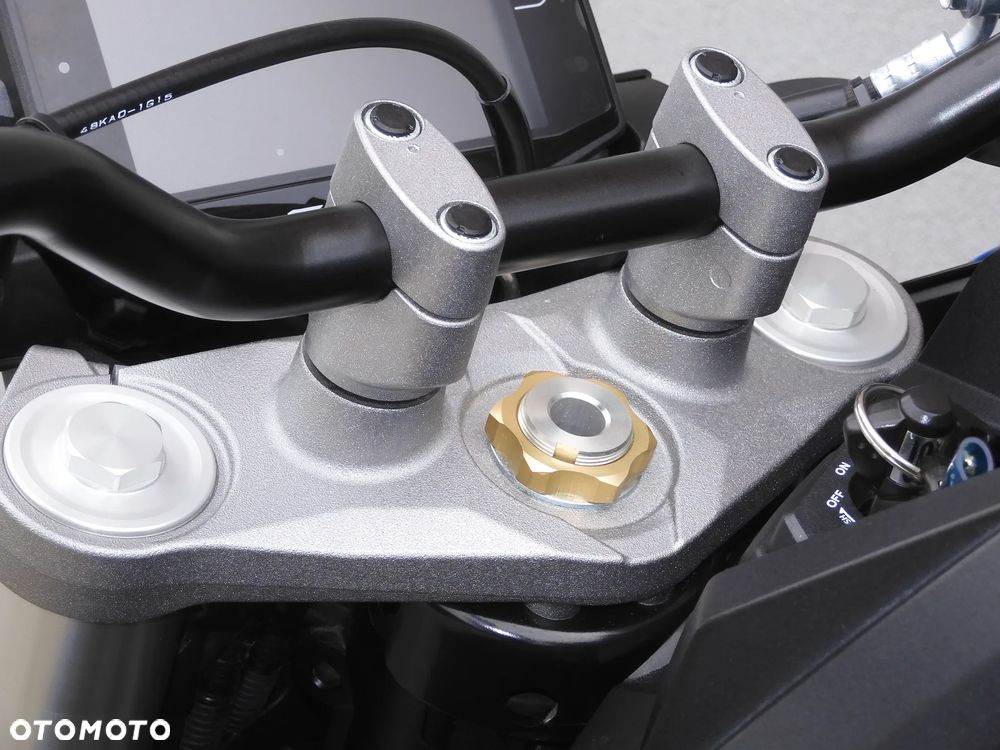 Suzuki GSX - 39
