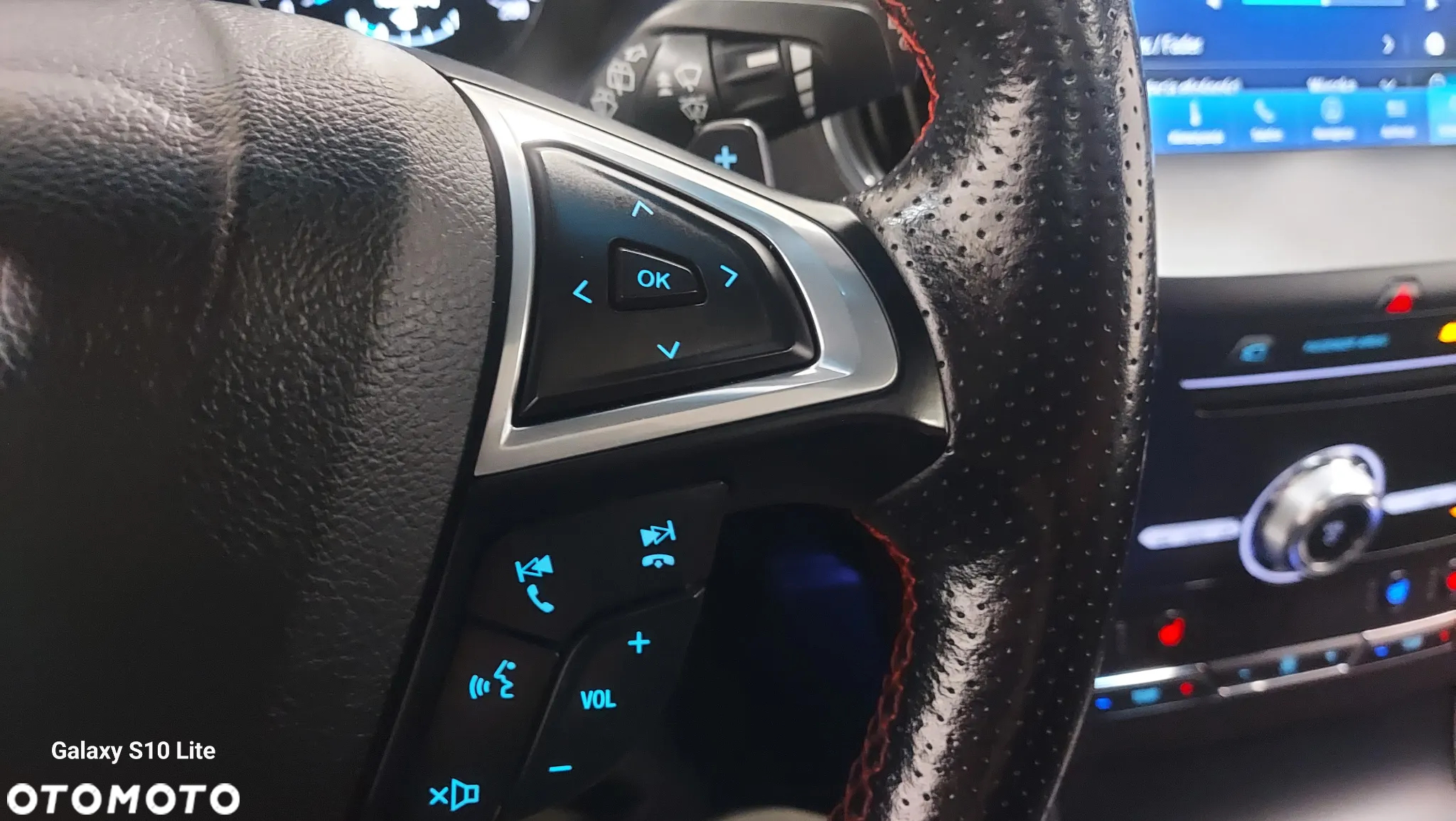 Ford Edge 2.0 EcoBlue Twin-Turbo 4WD ST-Line - 19