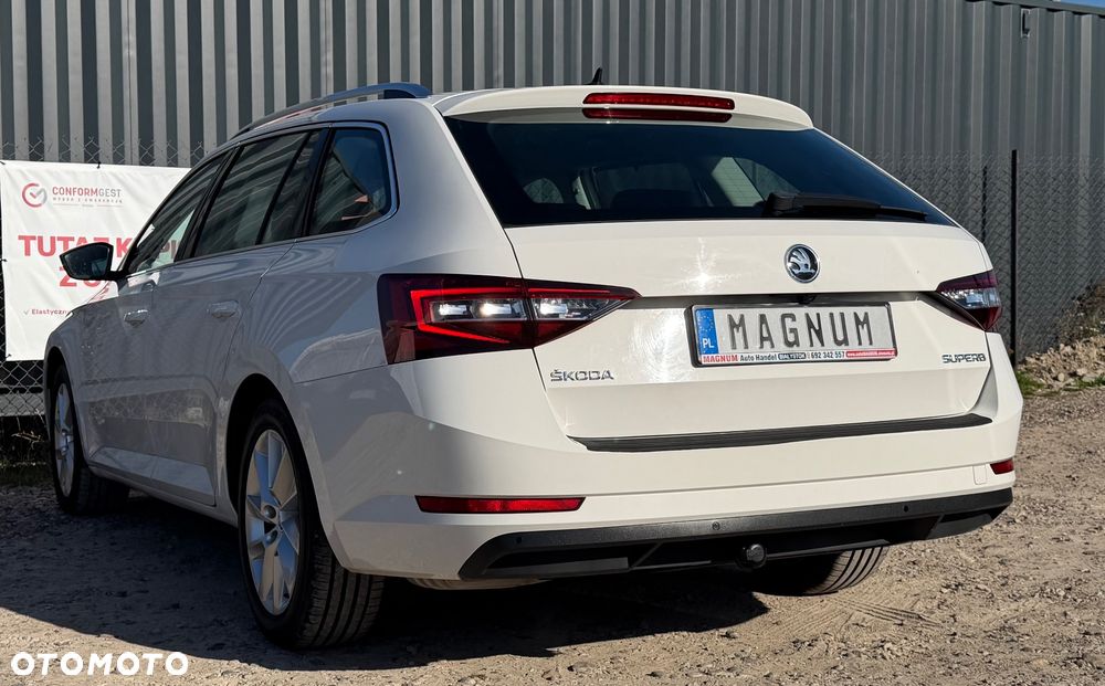 Skoda Superb 1.4 TSI ACT Sportline DSG - 35