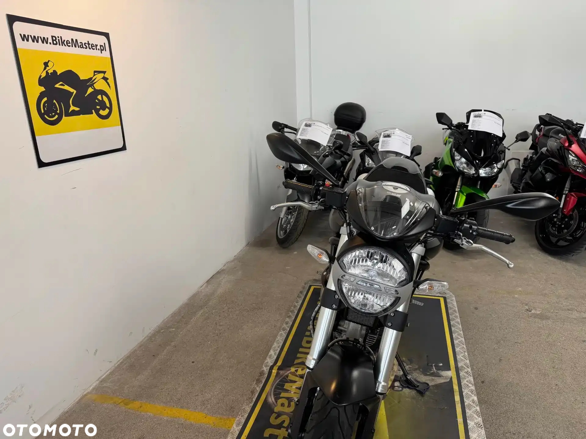 Ducati Monster - 31