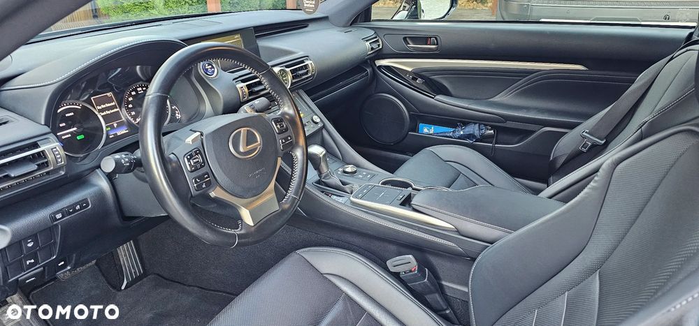Lexus RC - 10