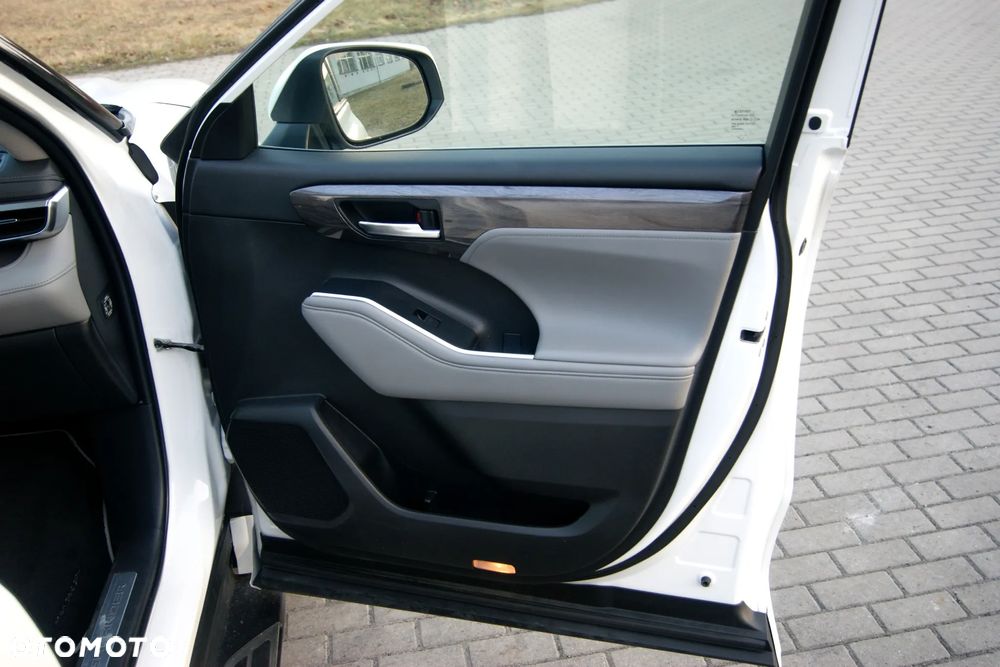 Toyota Highlander 2.5 Hybrid Executive Style - 22