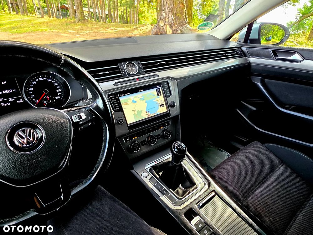 Volkswagen Passat 2.0 TDI BMT Comfortline - 8