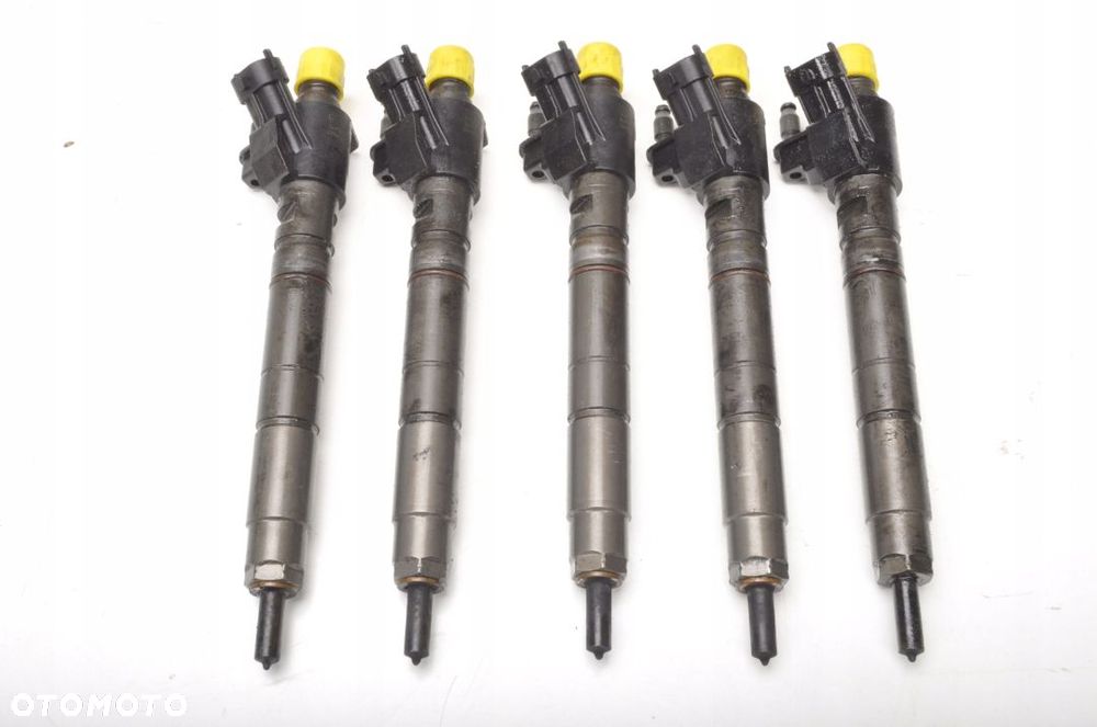 VOLVO V70 III 2.4 D5 WTRYSK 31272767 0445116036 - 3