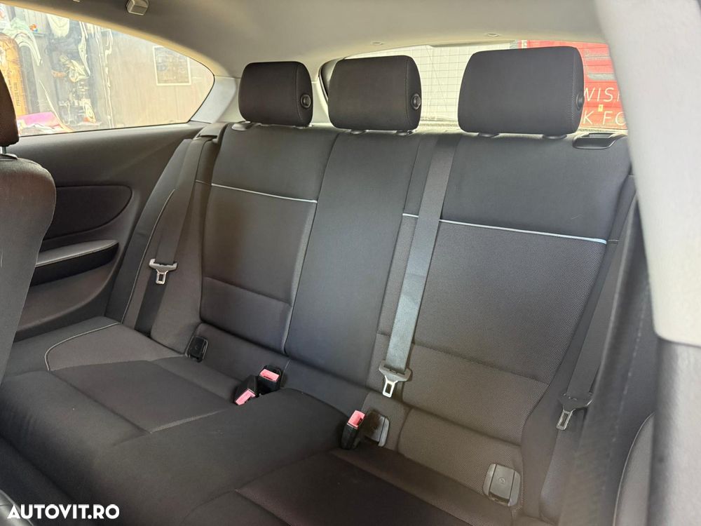 BMW Seria 1 118d - 19