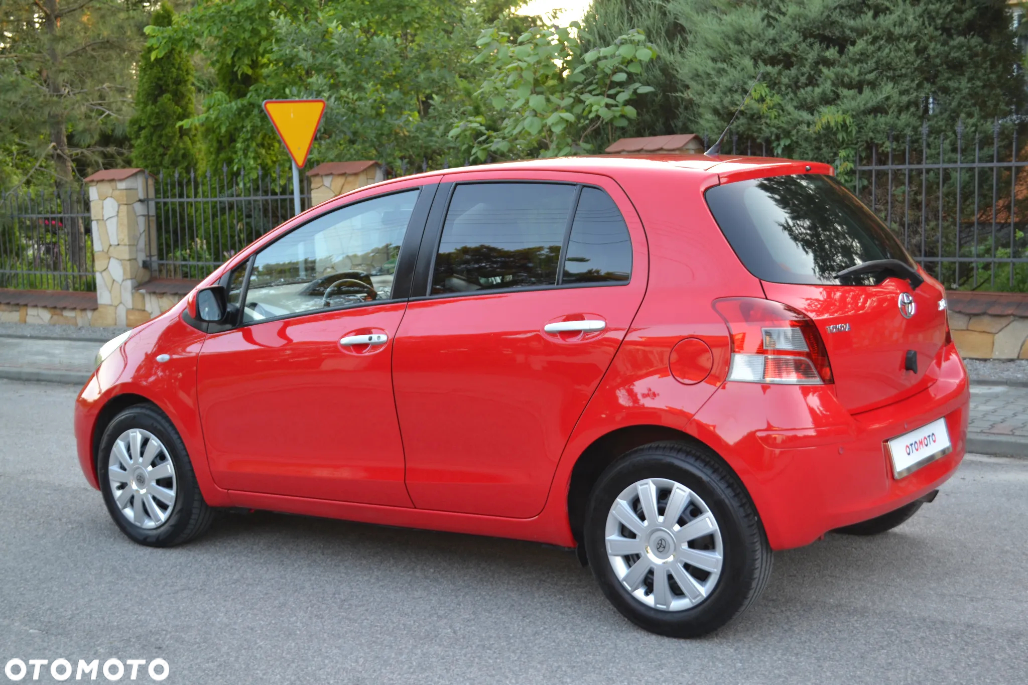Toyota Yaris - 4