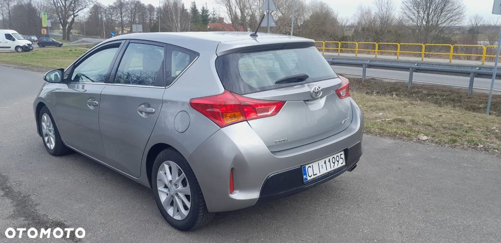 Toyota Auris 2.0 D-4D Life - 5