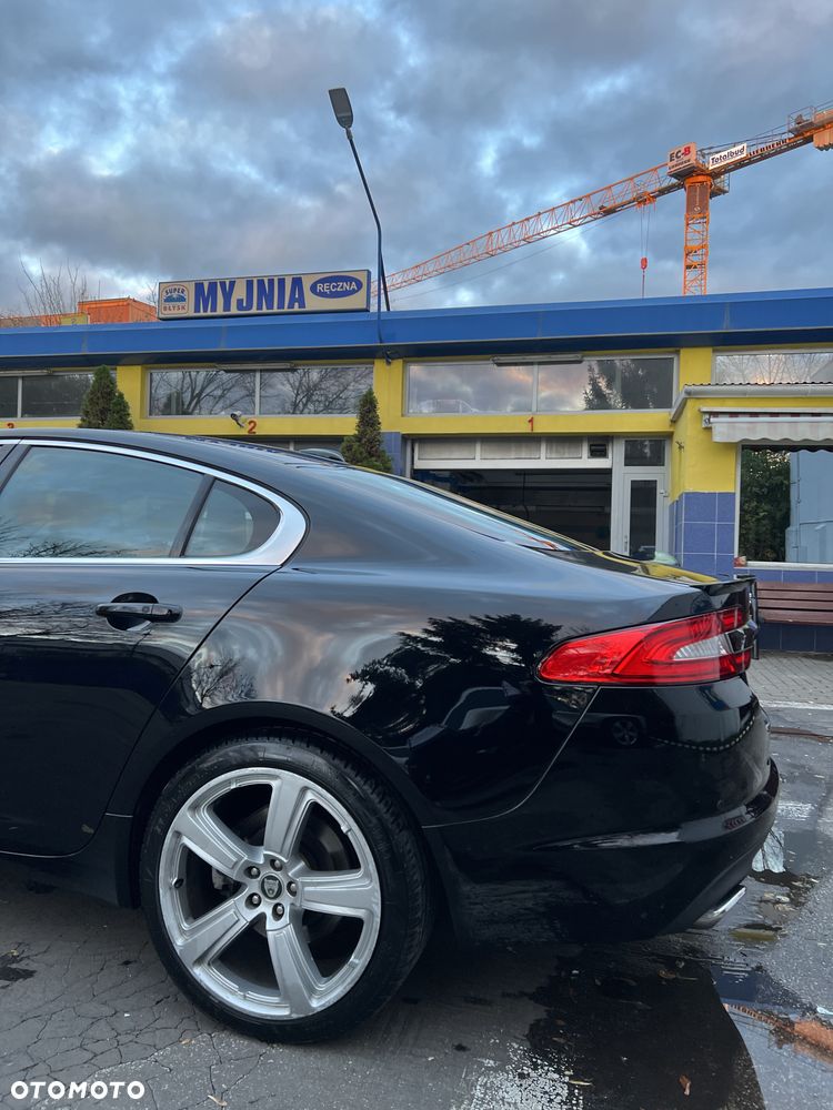 Jaguar XF 3.0 V6 D S Portfolio - 18