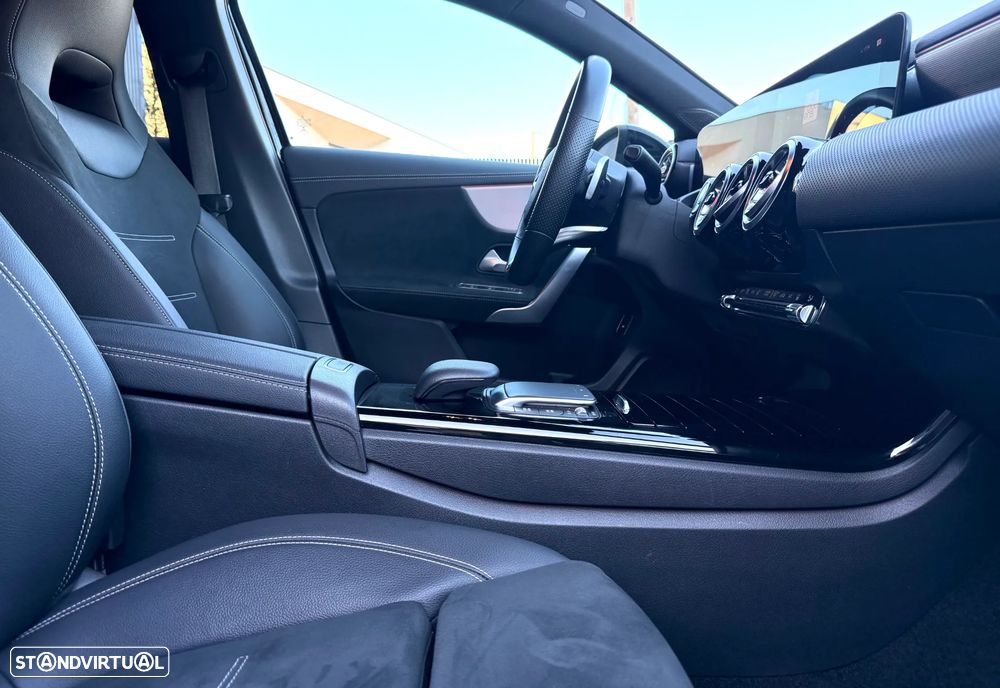 Mercedes-Benz A 250 e AMG Line - 36