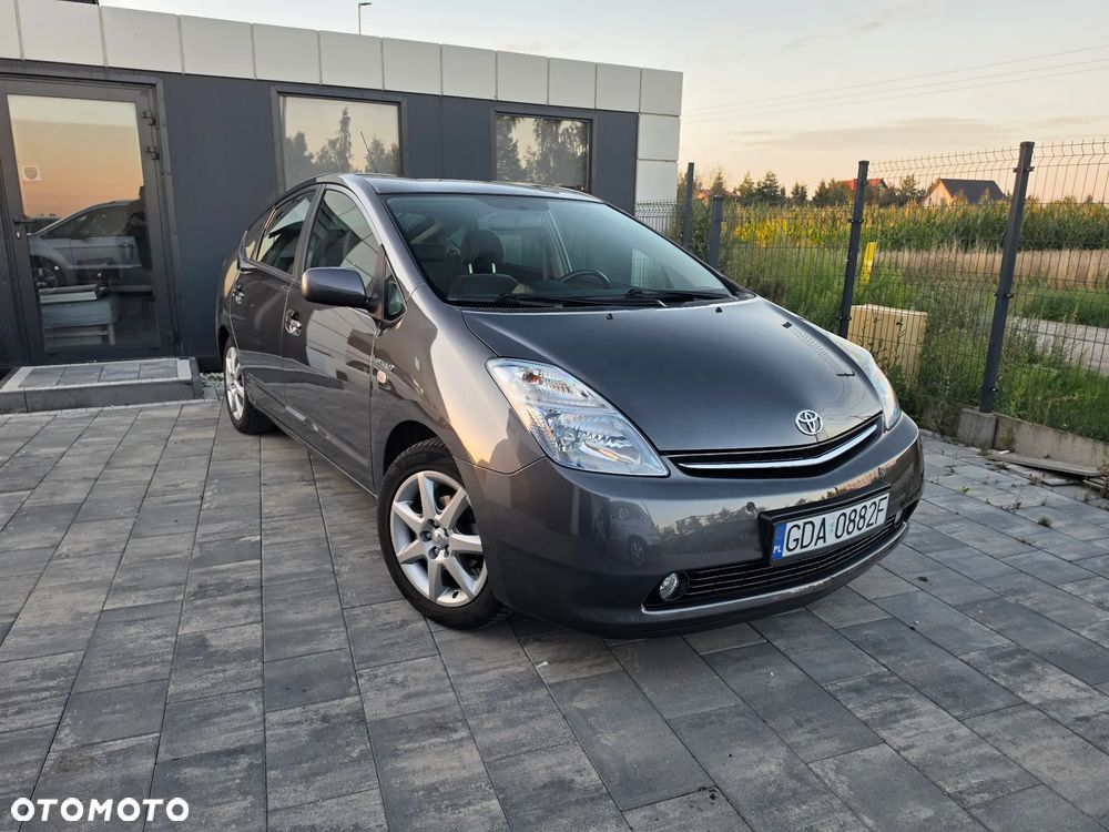 Toyota Prius - 1