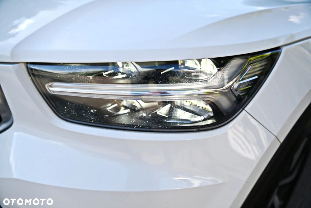 Volvo XC 40 T3 Geartronic Momentum Pro - 17