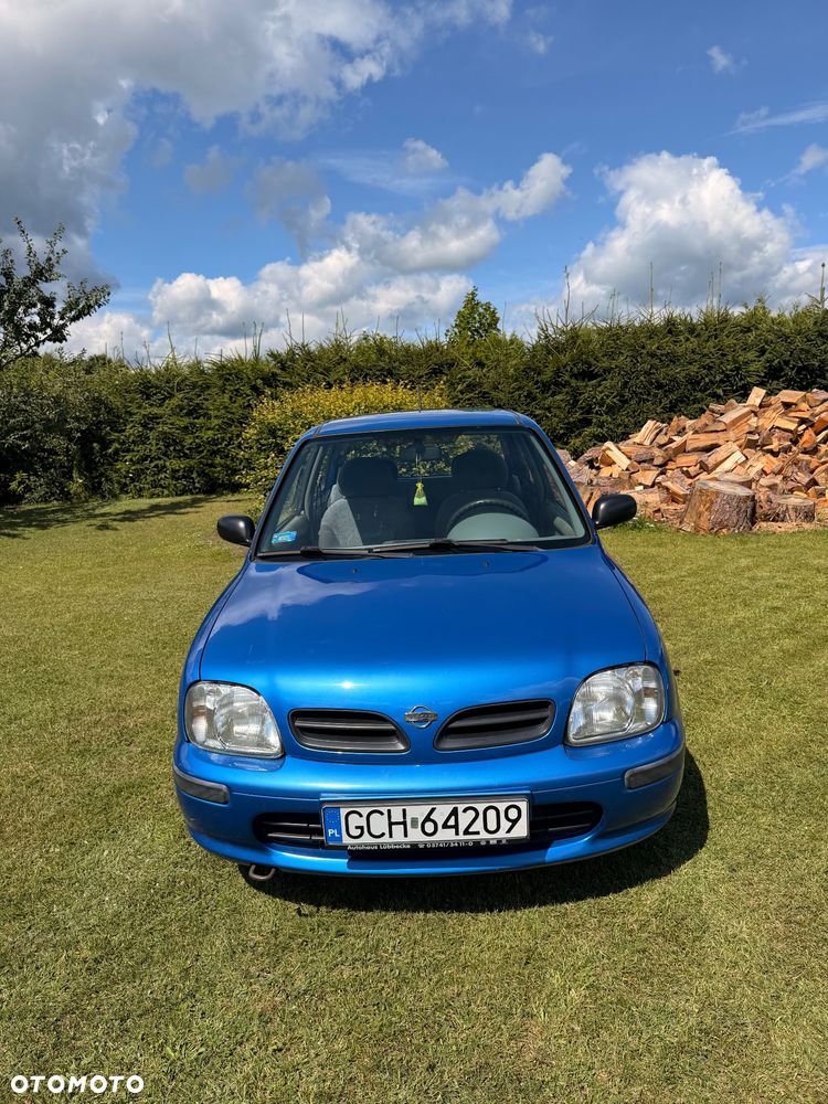 Nissan Micra 1.0 L - 14