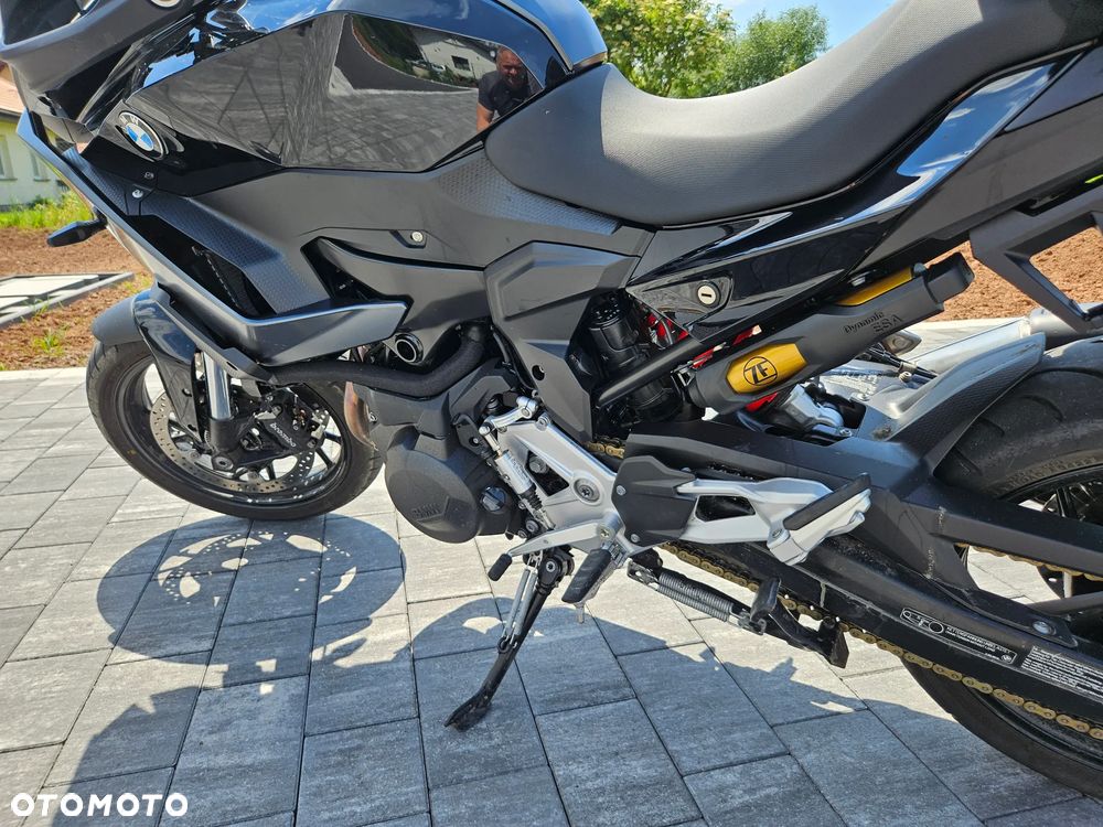 BMW F - 6
