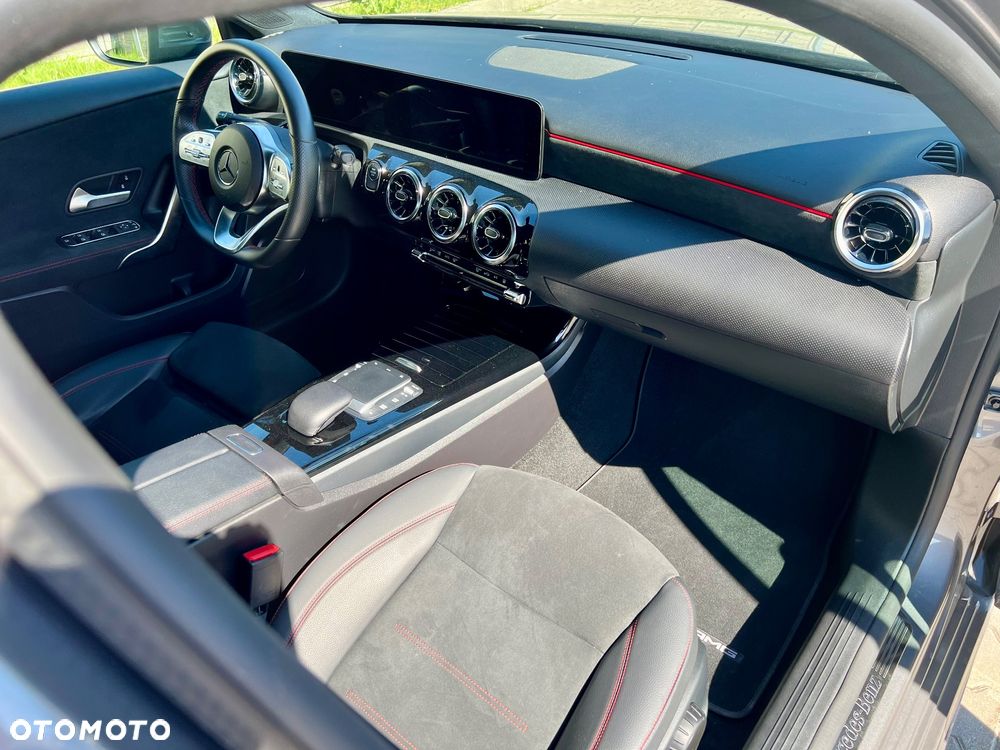 Mercedes-Benz Klasa A 250 e PHEV AMG Line 8G-DCT - 24