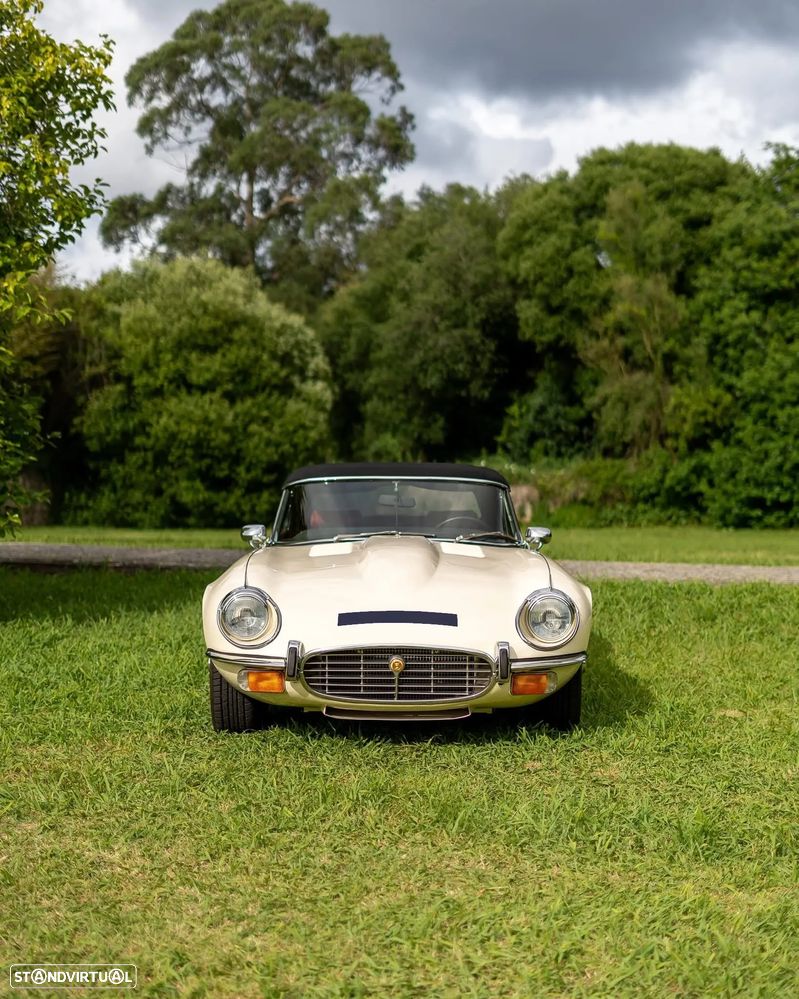 Jaguar E-Type - 4