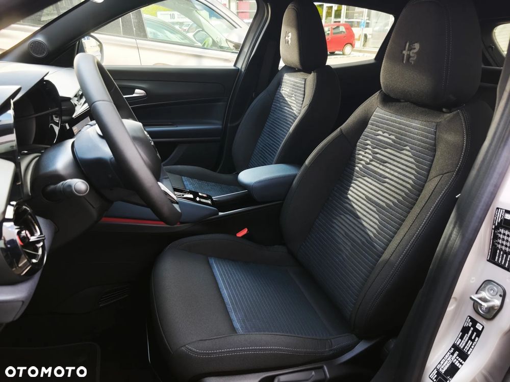 Alfa Romeo Junior 1.2 mHEV Sprint eDCT - 12