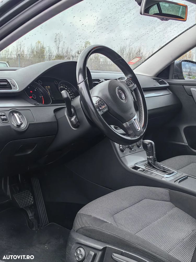 Volkswagen Passat 2.0 TDI DSG BlueMotion Technology Comfortline - 13