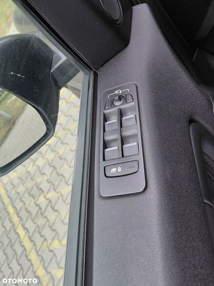 Land Rover Discovery Sport - 7