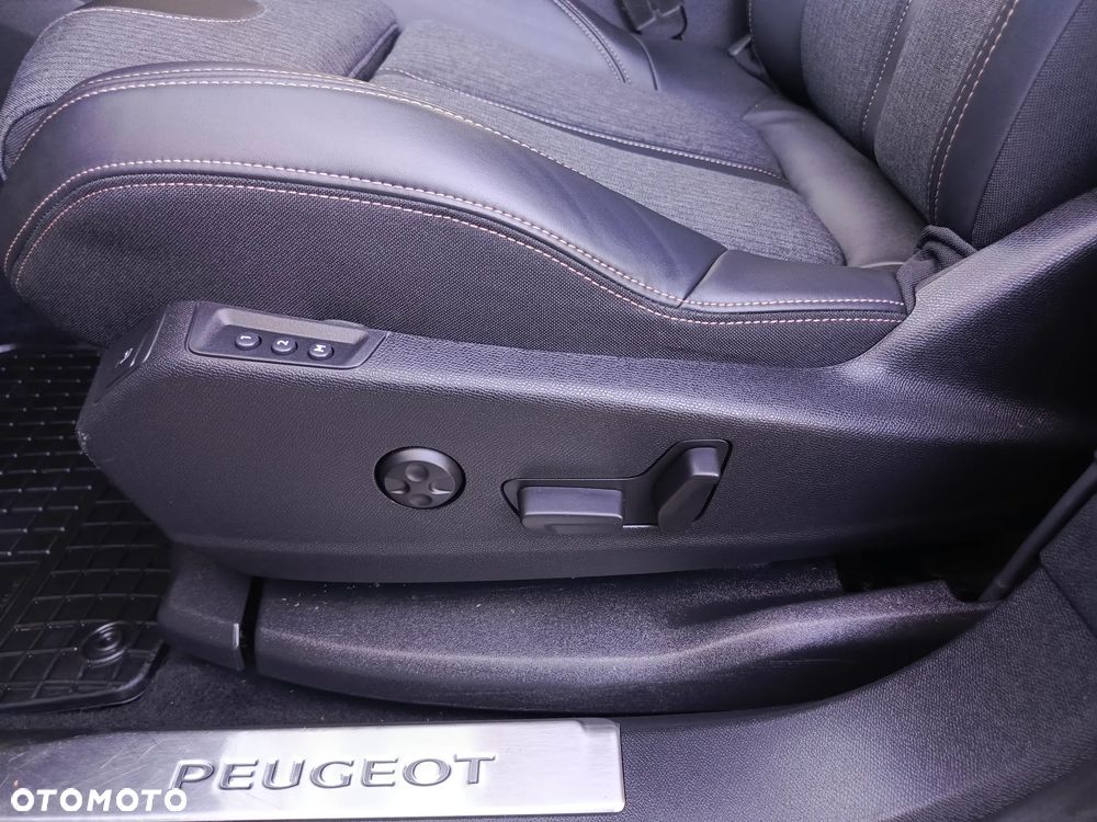 Peugeot 3008 THP 165 EAT6 Stop & Start Allure - 10