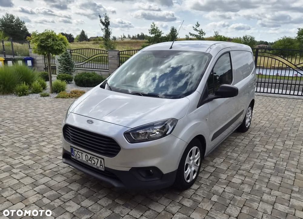 Ford Transit Courier - 2