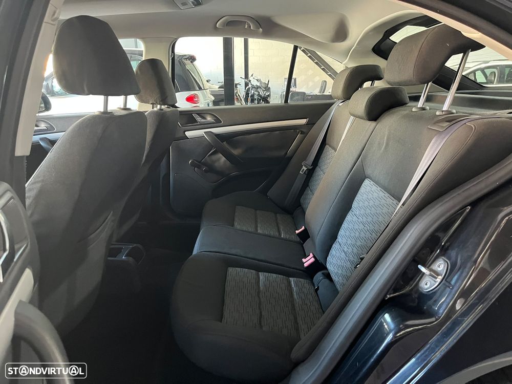Skoda Octavia 1.6 TDI Sportline Pack - 13