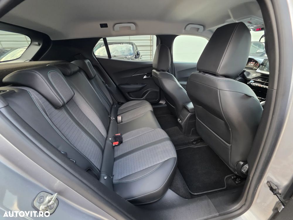 Peugeot 2008 PureTech 130 EAT8 GT Pack - 16