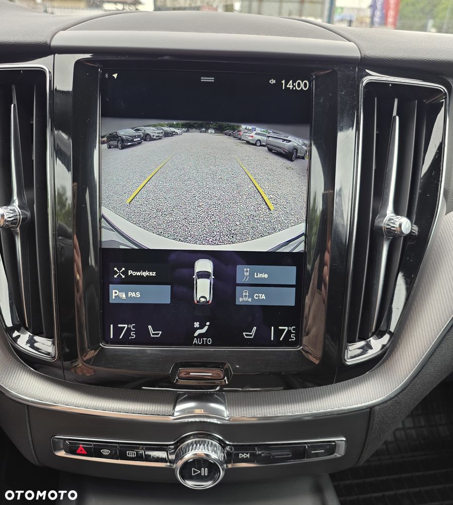 Volvo XC 60 D4 AWD Geartronic RDesign - 25