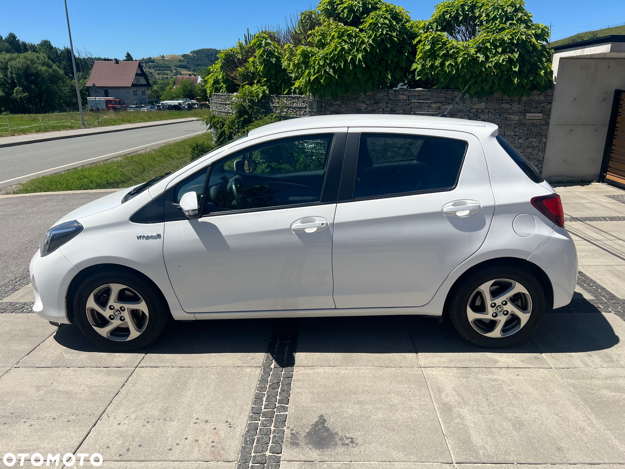 Toyota Yaris Hybrid 100 Selection Passion - 8