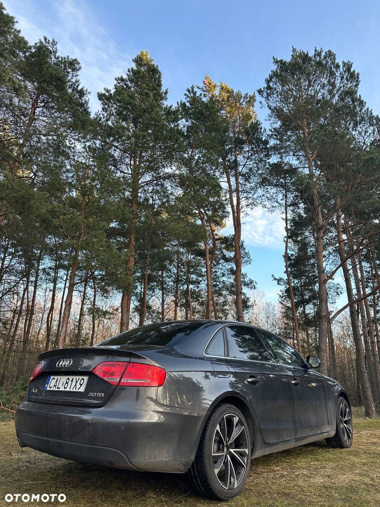 Audi A4 Limousine - 5