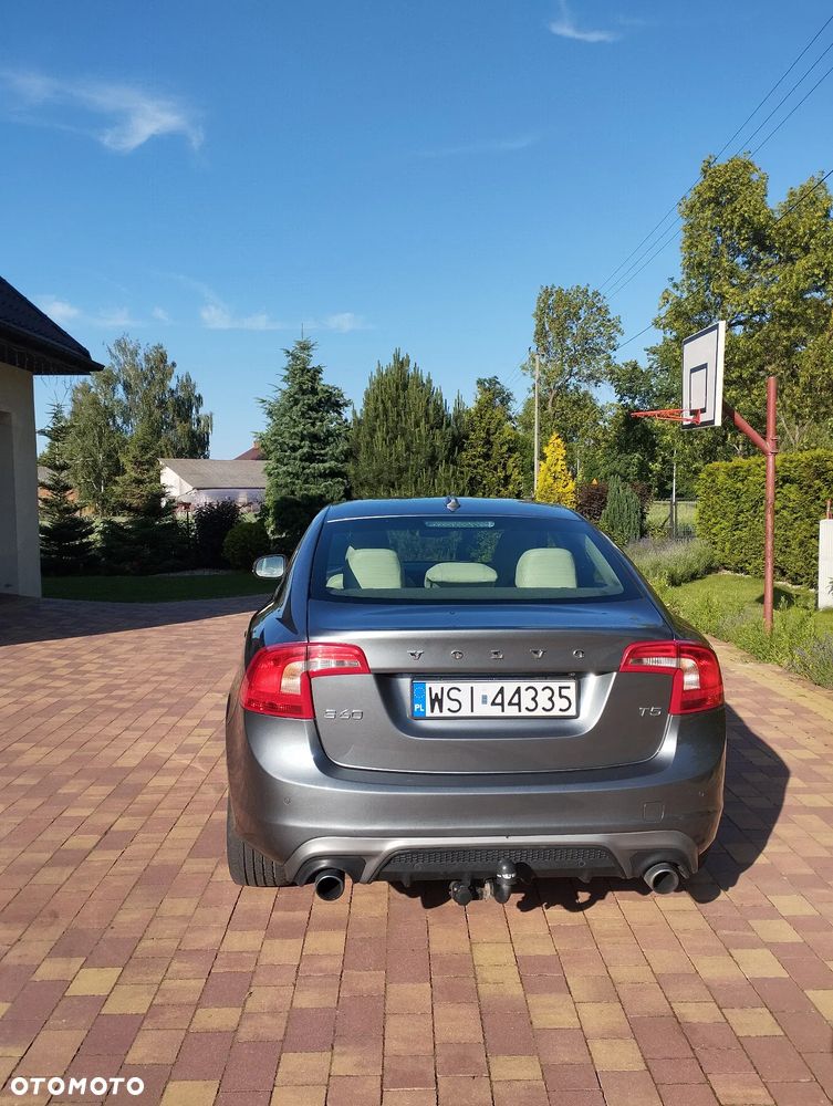 Volvo S60 T5 Drive-E R-Design Momentum - 4