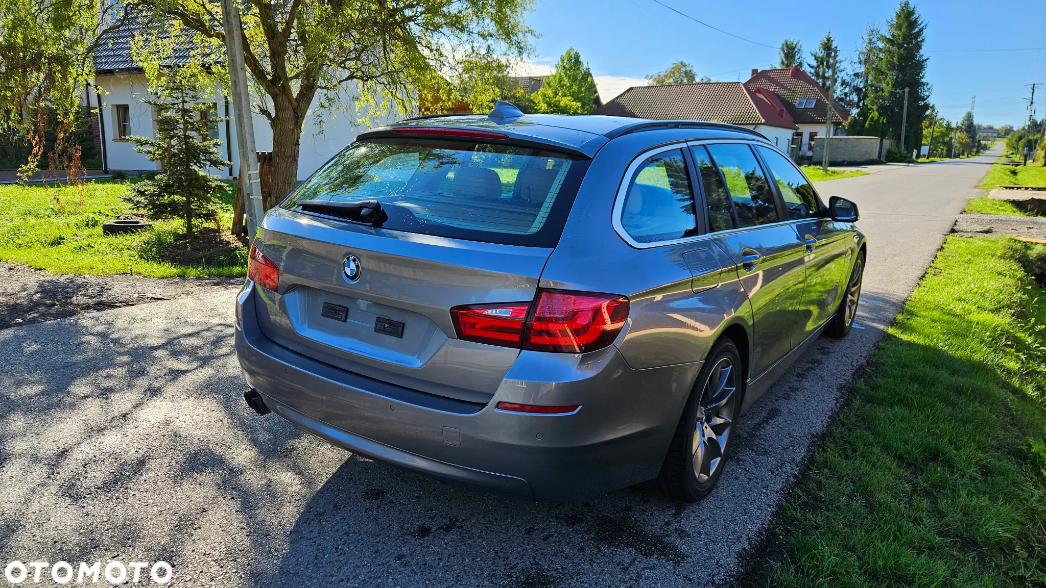 BMW Seria 5 520d Touring Luxury Line - 4