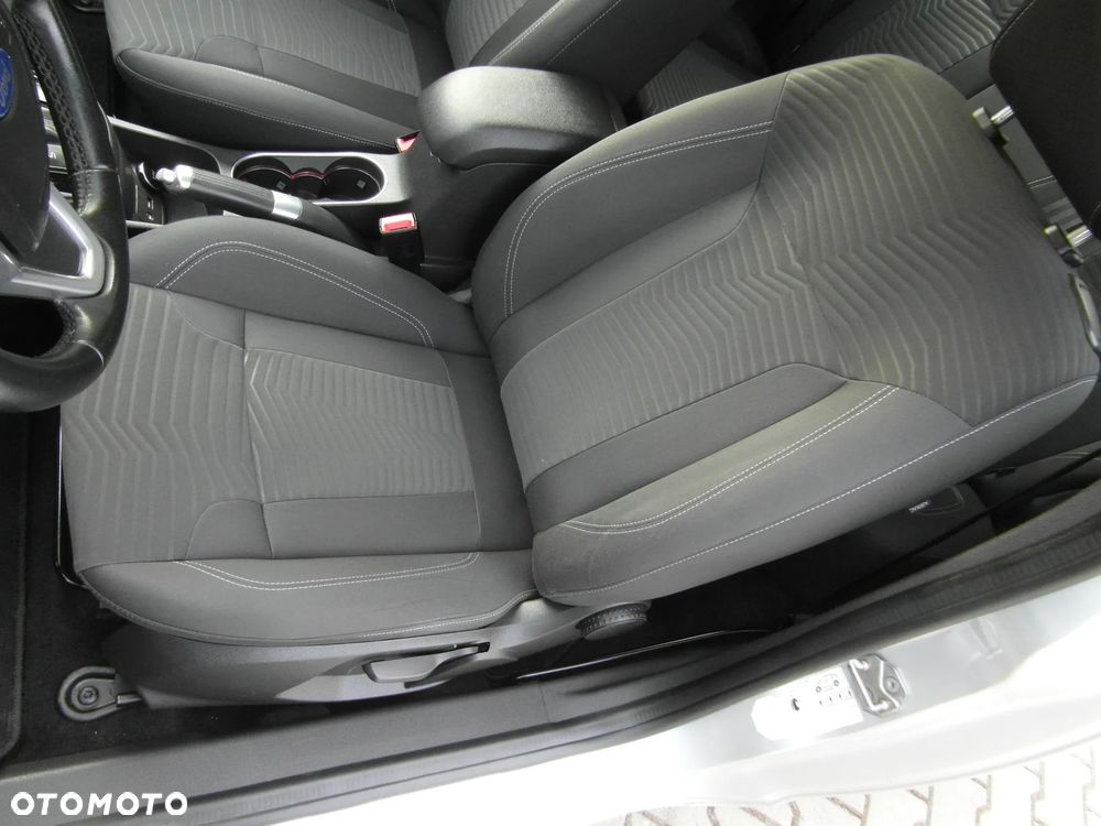 Ford Fiesta 1.6 Ti-VCT Titanium - 16