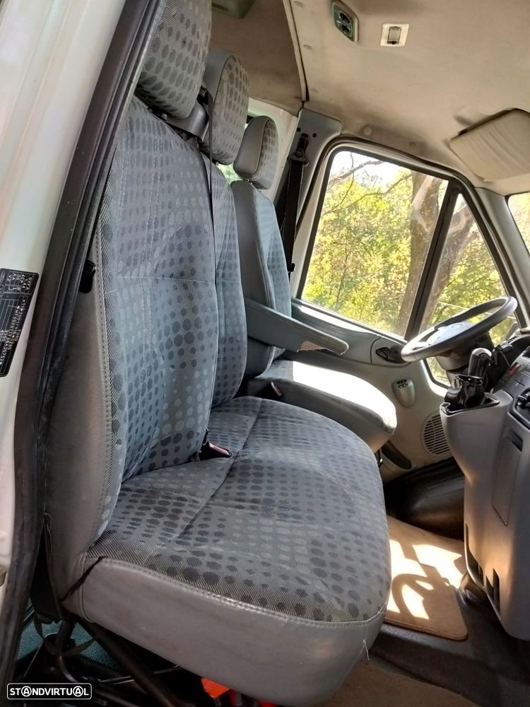 Ford Transit 330L 2.2 TDCi - 15